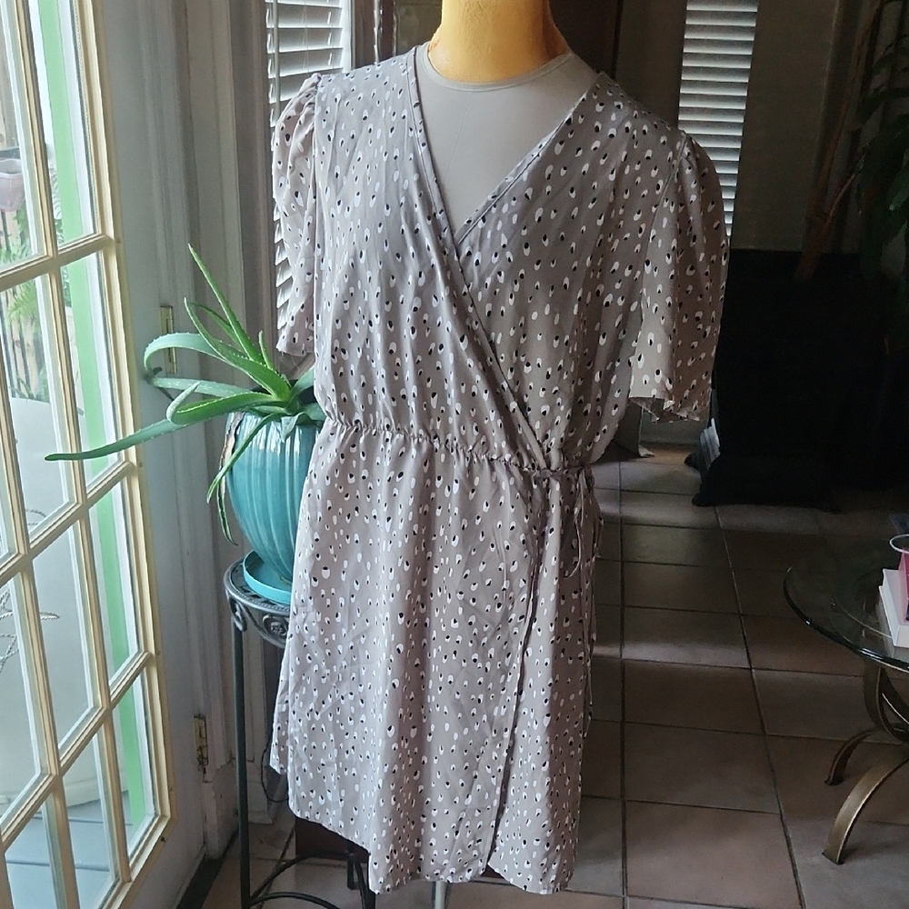 Gray Wrap Dress with Dots By SHEIN CURVE, Sz 2XL